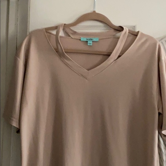 Karlie bundle of 2 tops- med and one size - Picture 2 of 7